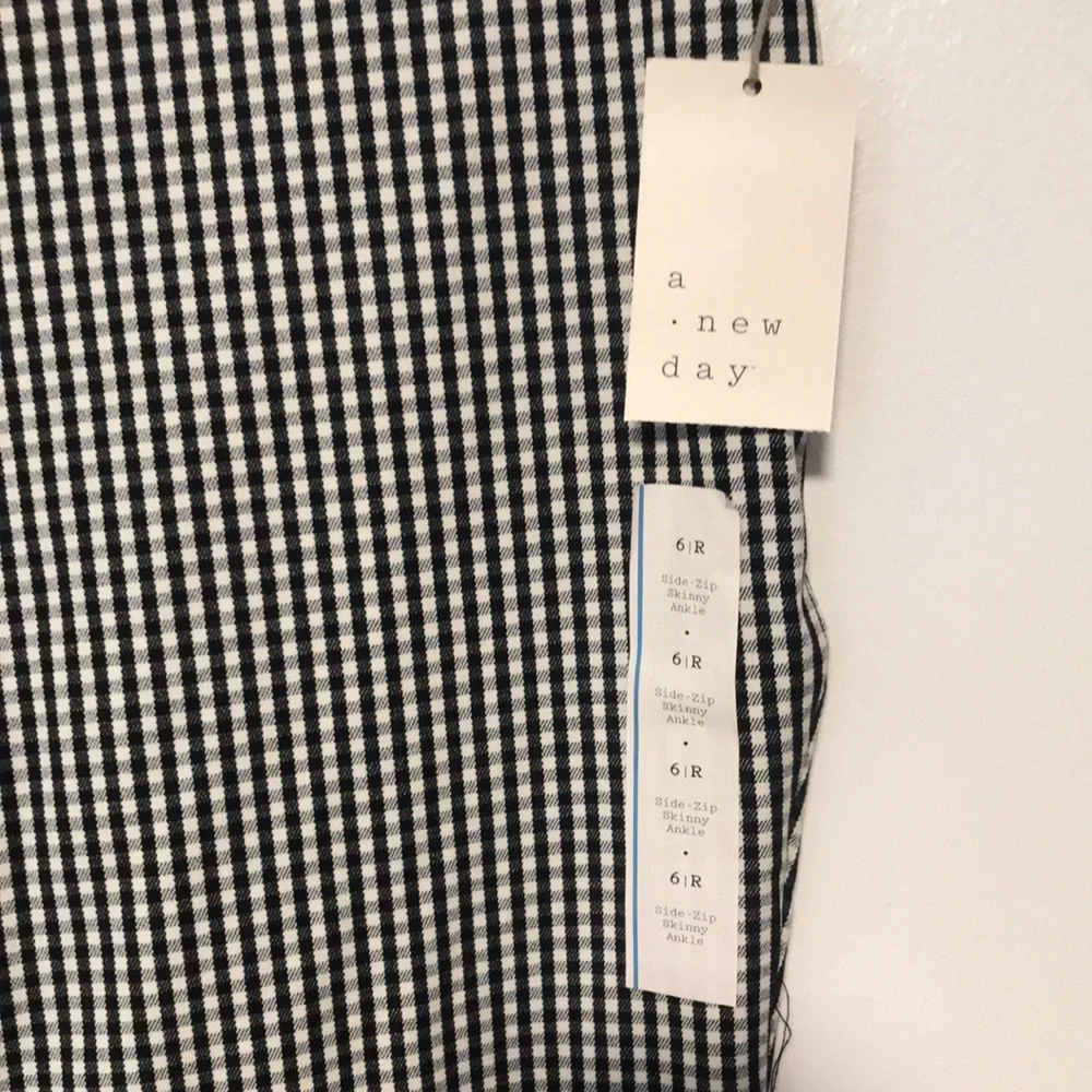 NEW A New Day‎ Gingham Skinny Ankle Pant. 6